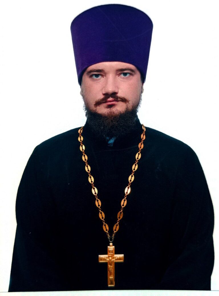 photo_5370548702193776813_y